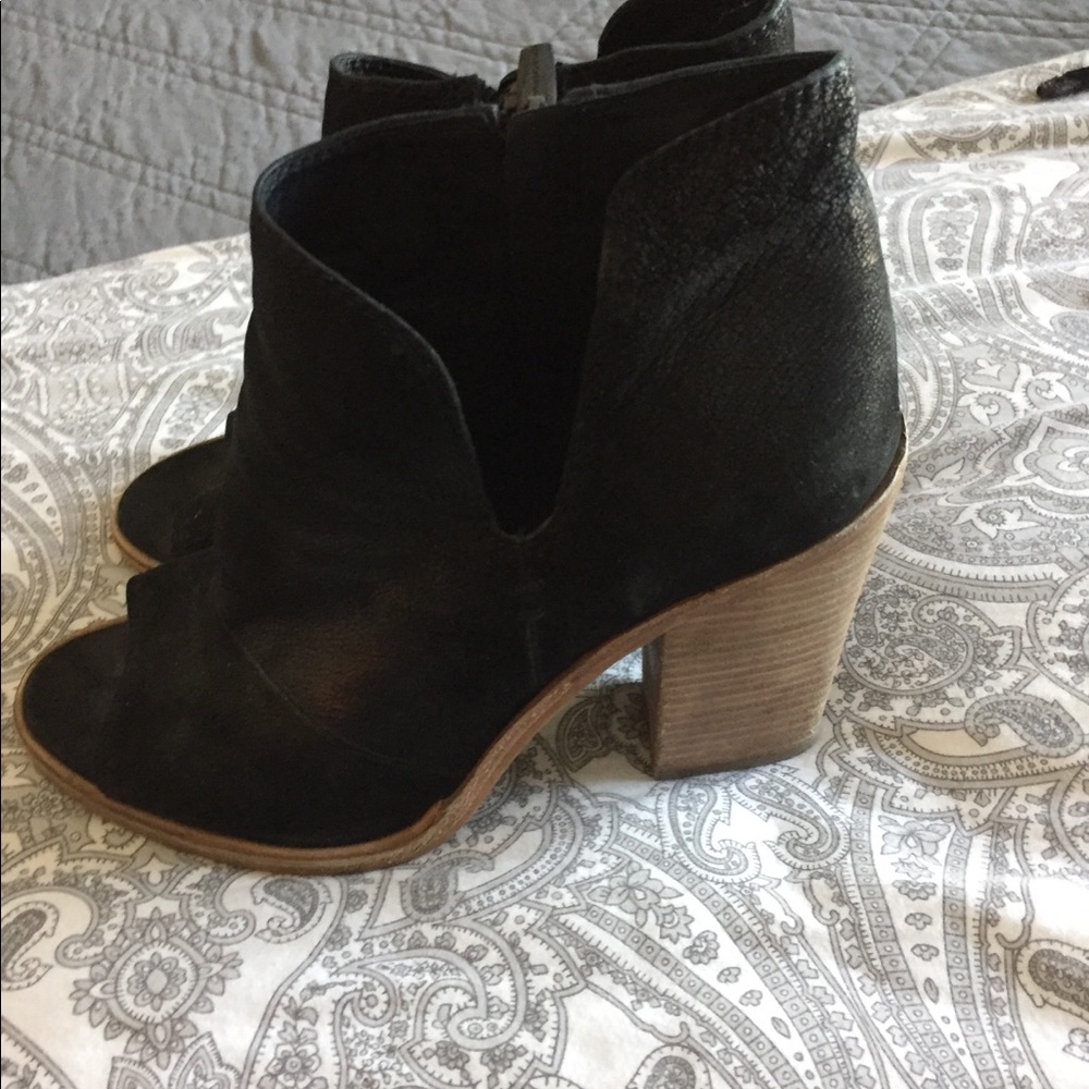 Black Vince Camuto open toe bootie size 9